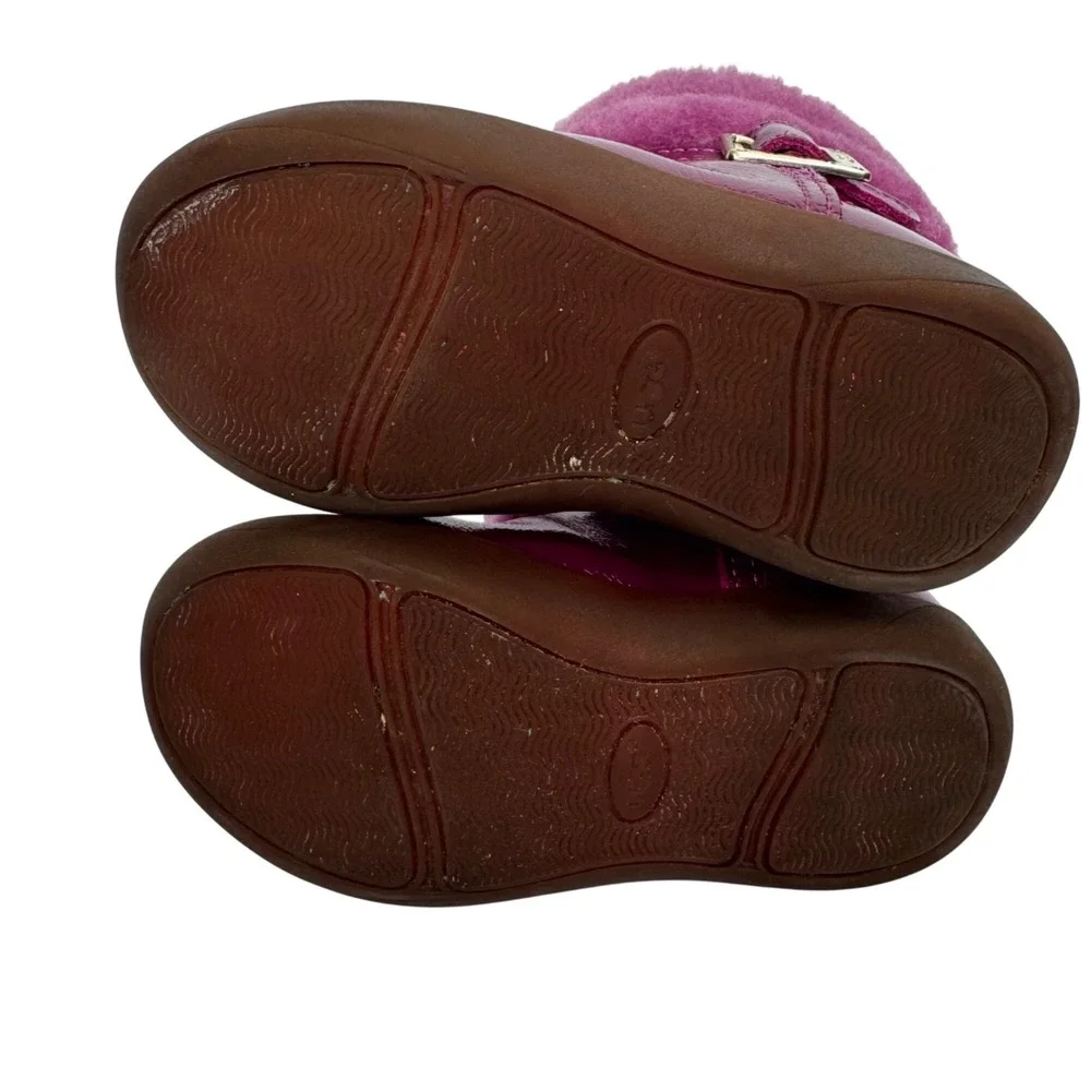 UGG sheepskin fold